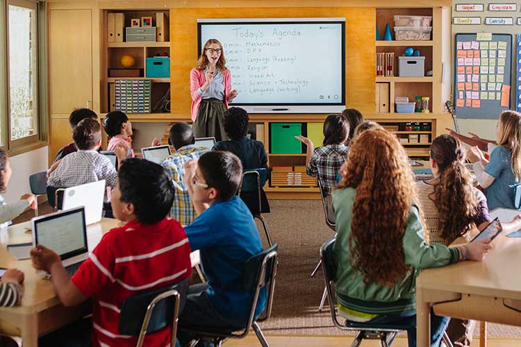 Large interactive displays are popular in classrooms but image size is important Large interactive display in a classroom